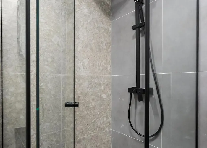 Superb - Location - Amazing Views *