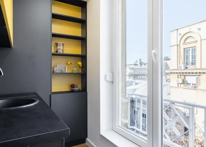 Апартаменти Superb - Location - Amazing Views *